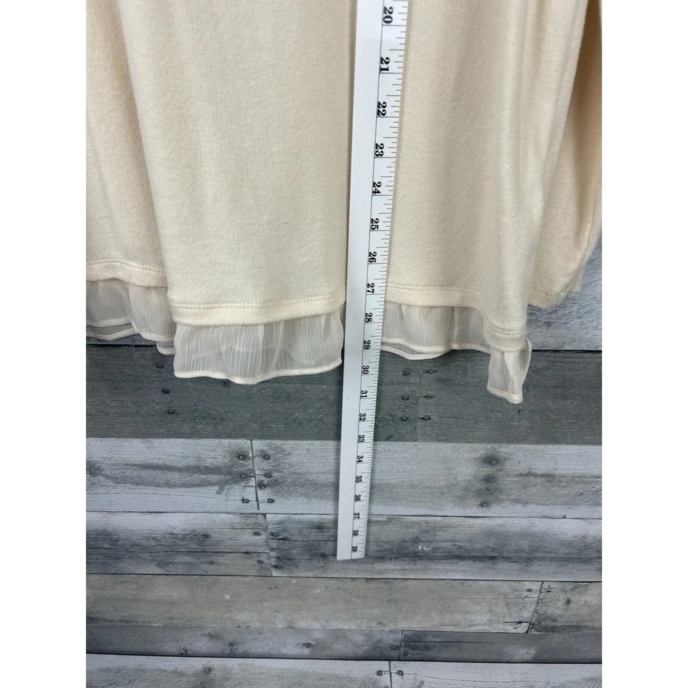 LC Lauren Conrad Women's Medium Light Long Sleeve Cream Sweater